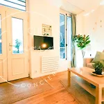 Elegant Studio In Paris\' Prestigious 6Th District