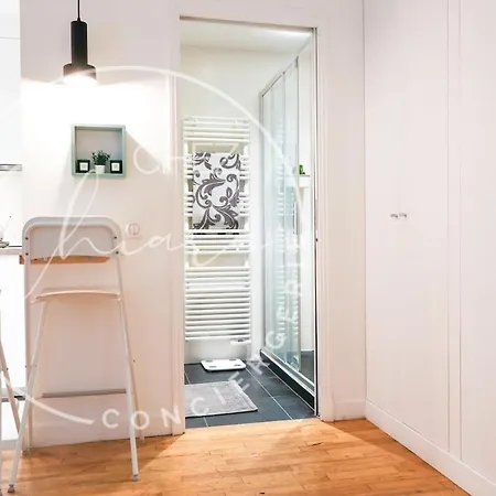 Elegant In Paris' Prestigious 6th District Apartment