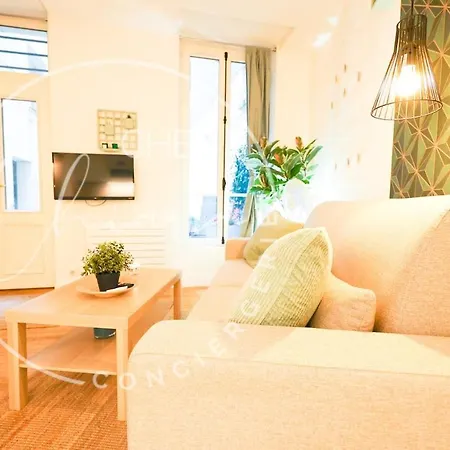 Elegant In Paris' Prestigious 6th District *